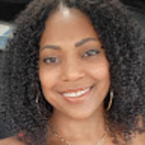 Meet your Posher, Jana n.